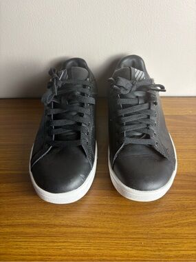 Black K-Swiss Low-Top Women's Classic Sneakers with White Sole Size 7